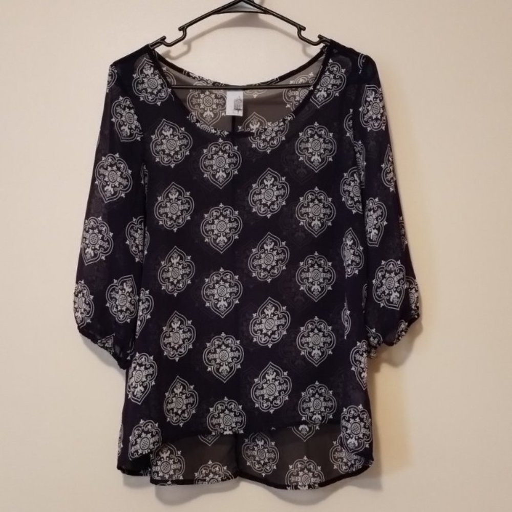 Francesca's Collection, Medallion Blouse
